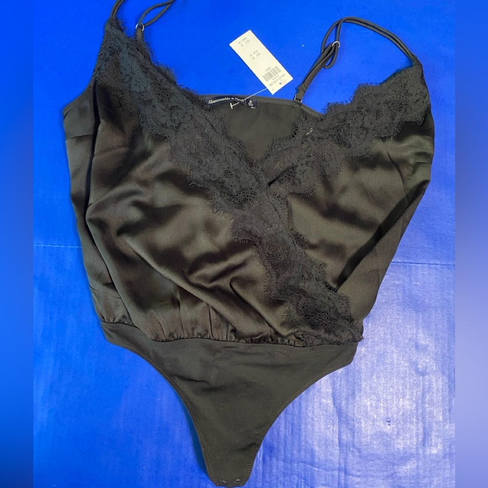 Abercrombie & Fitch NWT Black Lace Surplice Bodysuit with Adjustable Straps S